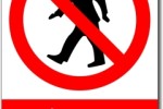 Jízda osob nákladním výtahem přísně zakázána